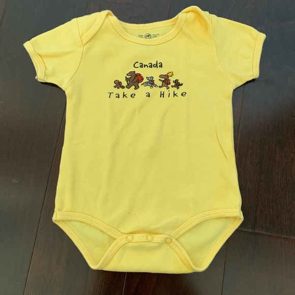 Canada ‘Take a Hike’ onesie in yellow, size 18 mo - Picture 1 of 4